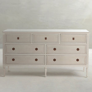 Caroline Dresser