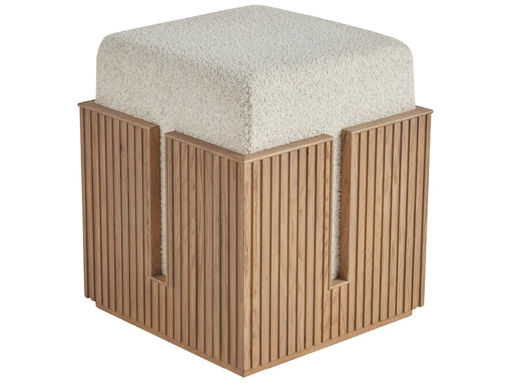 Carmin Stool